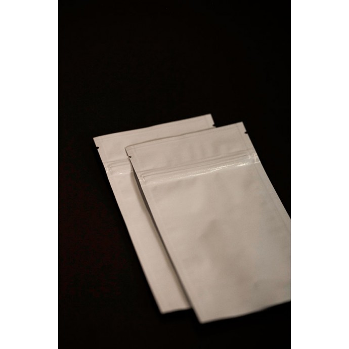 4.25" x 6.6" Tamper Evident ZipSeal Pouch - 0425MFW066TEZ