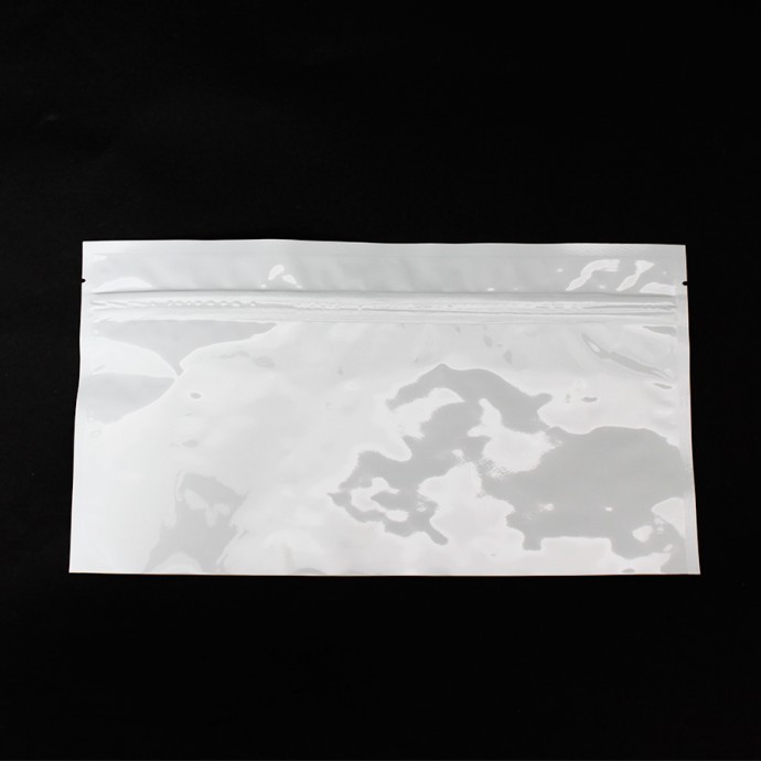 11" x 6" Tamper Evident ZipSeal Pouch - 11MFW06TEZFCNS