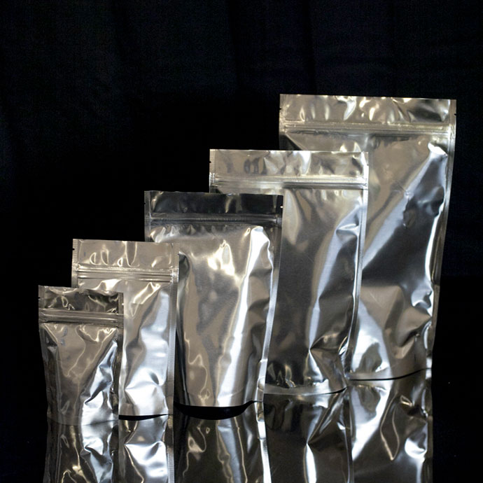 6.69 x 11 x 3.5 Silver Mylar Foil Stand Up Pouch 1 000 case DR35ZRC