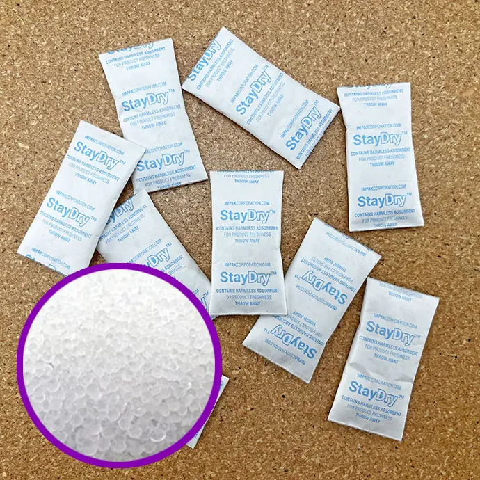 piles of 3g non-indicating silica gel packets