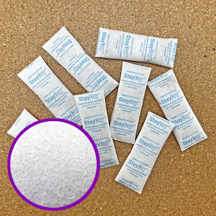 piles of 5g non indicating silica gel packets