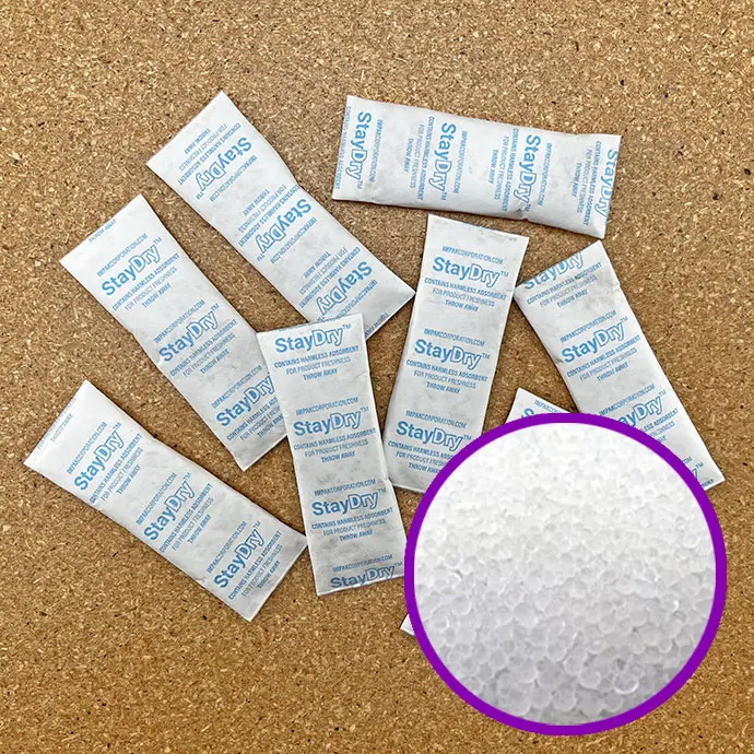 piles of 7g non indicating silica gel packets