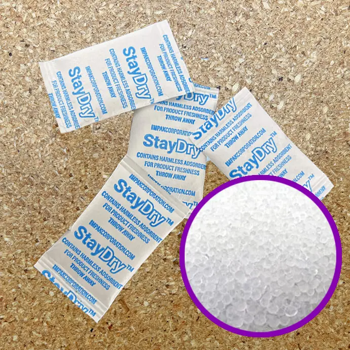 piles of 1.5g non indicating silica gel packets