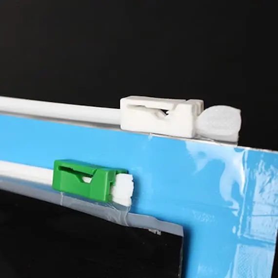 child resistant zipper