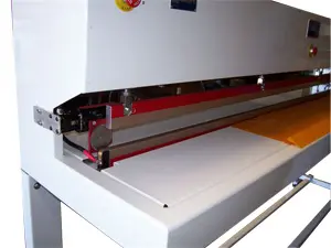 Pneumatic Flying Knife example