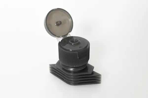 black flip lid spout