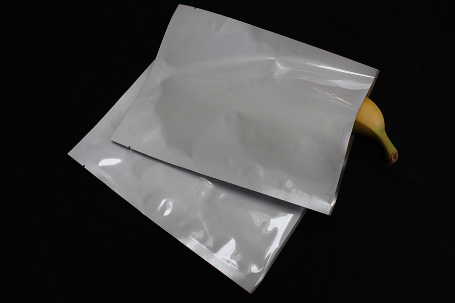 7.25" x 9.5" White Mylarfoil Pouch - 0725MFW09TNL