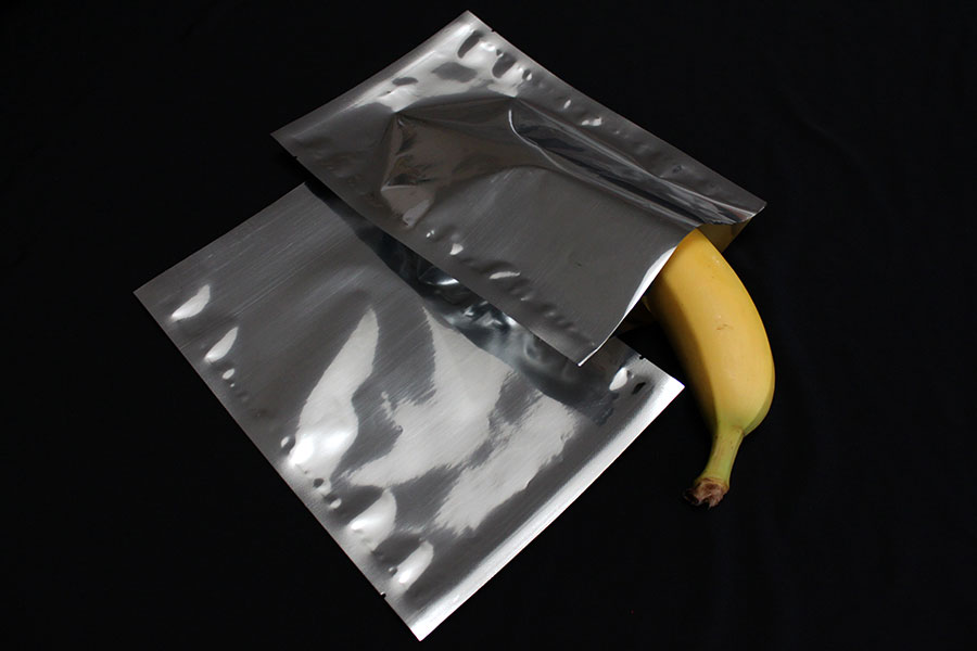 6" x 9" Silver Metalized pouch - 25M0609BTN