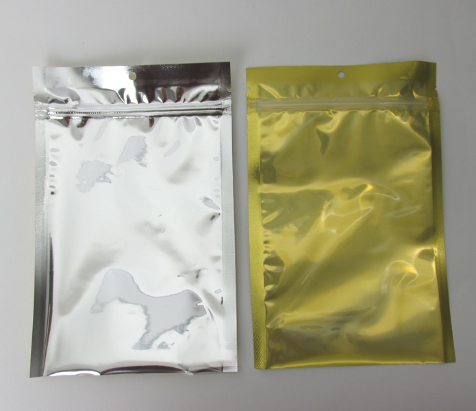 11.0” x 16.0” O.D. Silver & Clear ZipSeal Hanger Bag (300