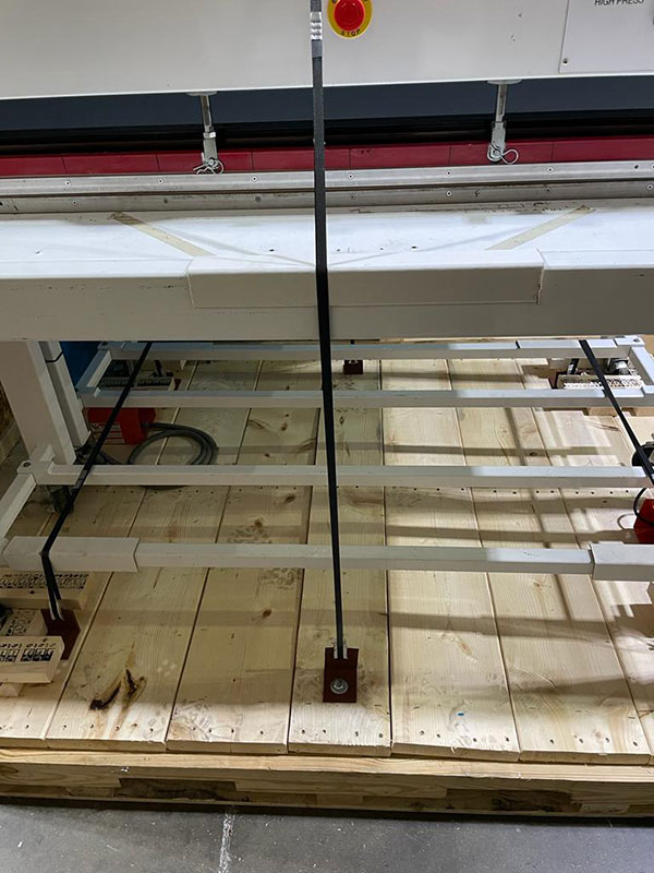 custom crating for sealer machine